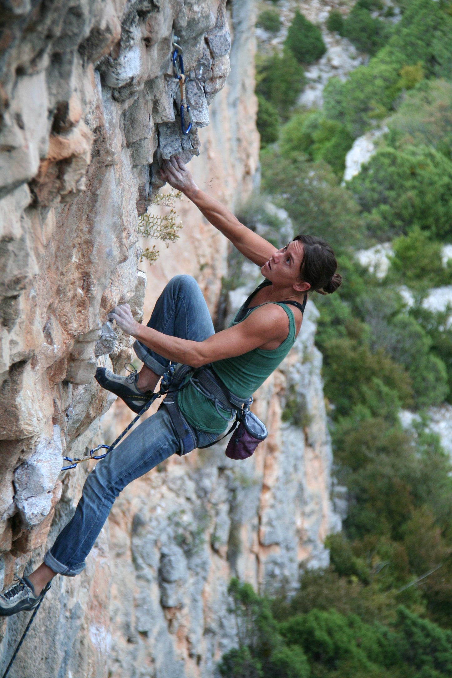 Top 5 Reasons People Love to Use pStyle While Rock Climbing